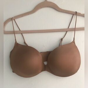 Skims Wireless Form Micro Strap Plunge Bra• 36C• New without tags🔥
